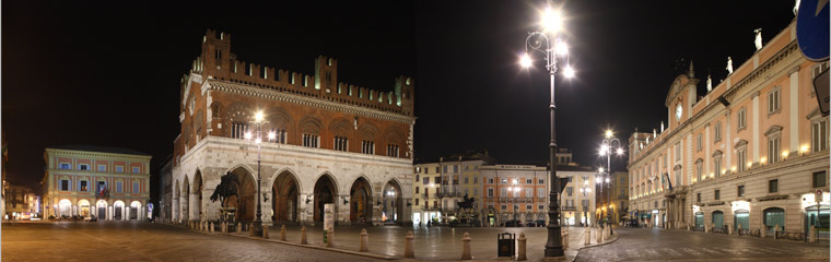 Piacenza, panorama notturno - Foto Bersani